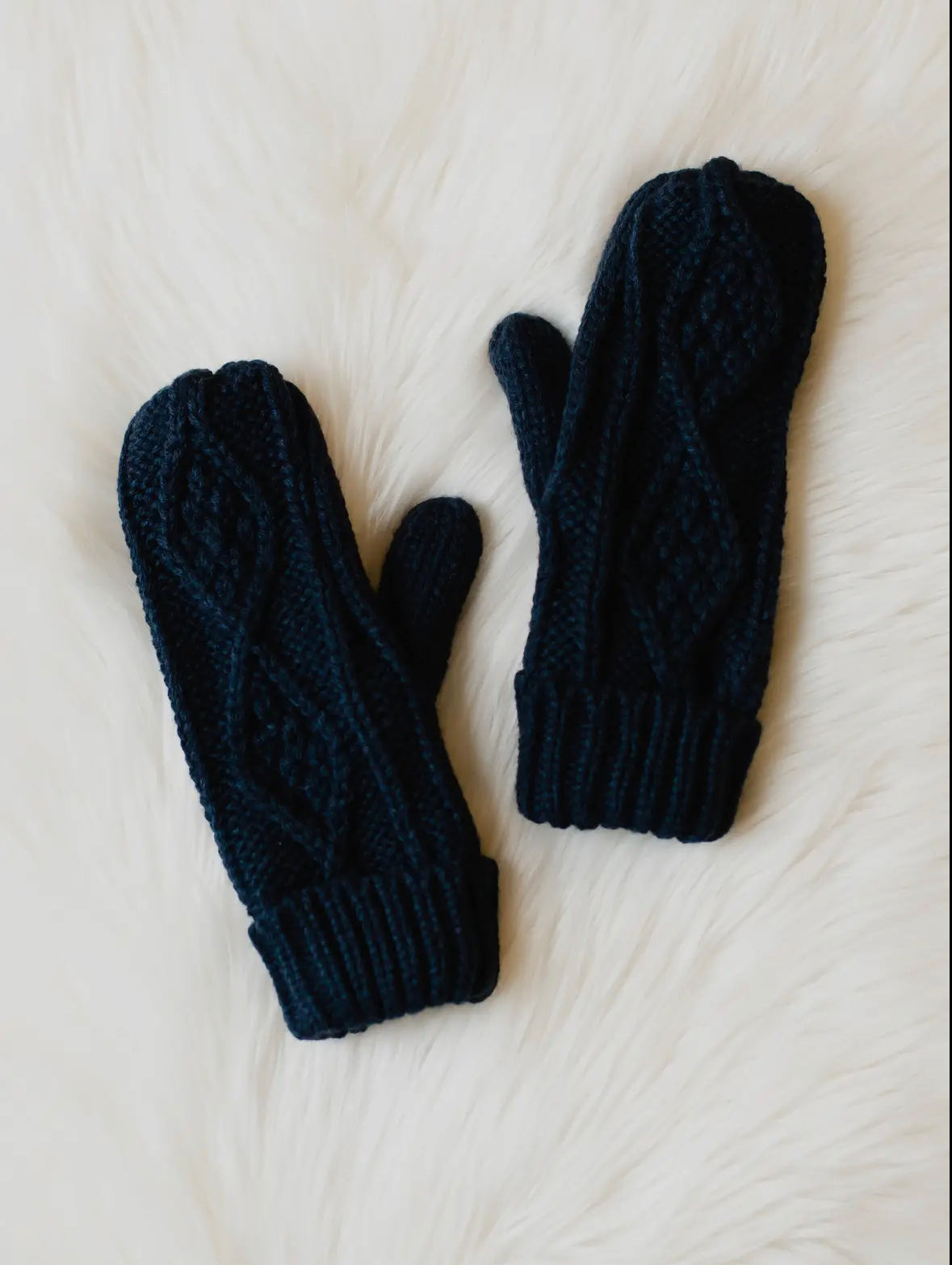 Cable Knit Mittens - Navy