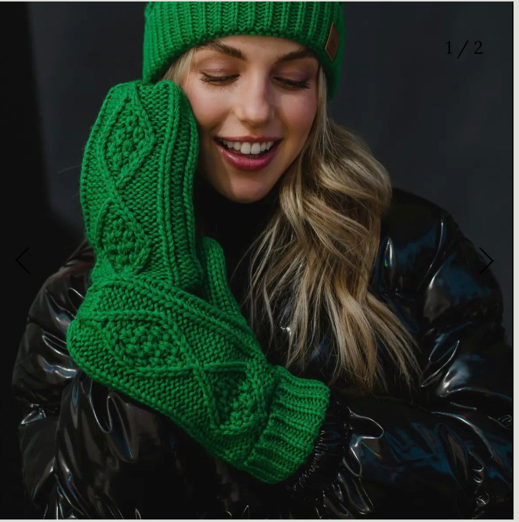 Cable Knit Mittens - Kelly Green